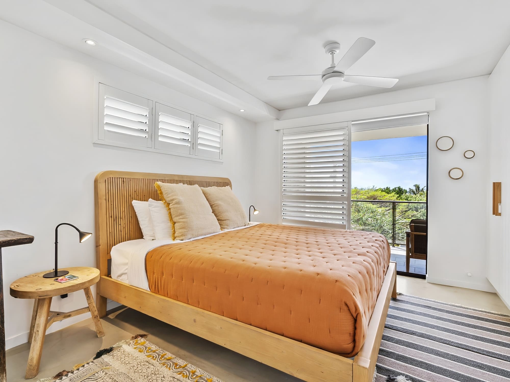 001 Open2view Id976316 1 10 Crank Street