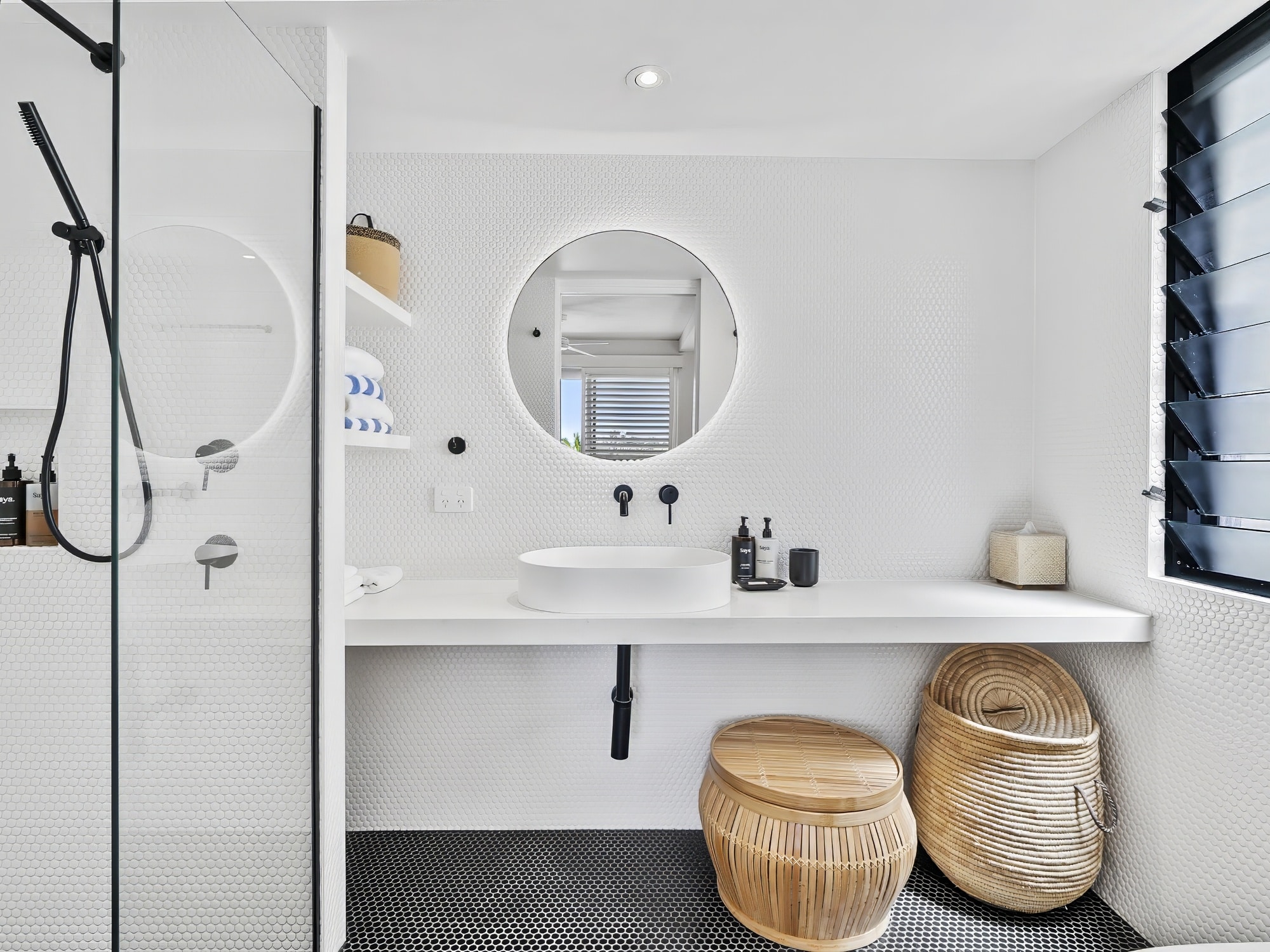 002 Open2view Id976316 1 10 Crank Street