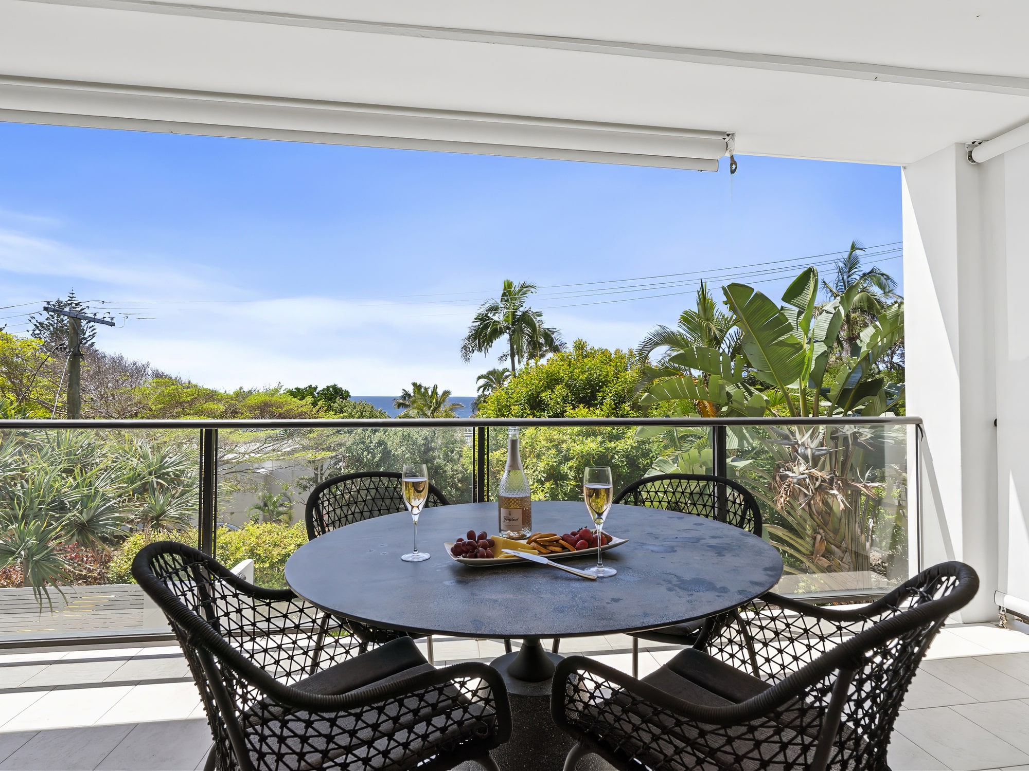 009 Open2view Id976316 1 10 Crank Street