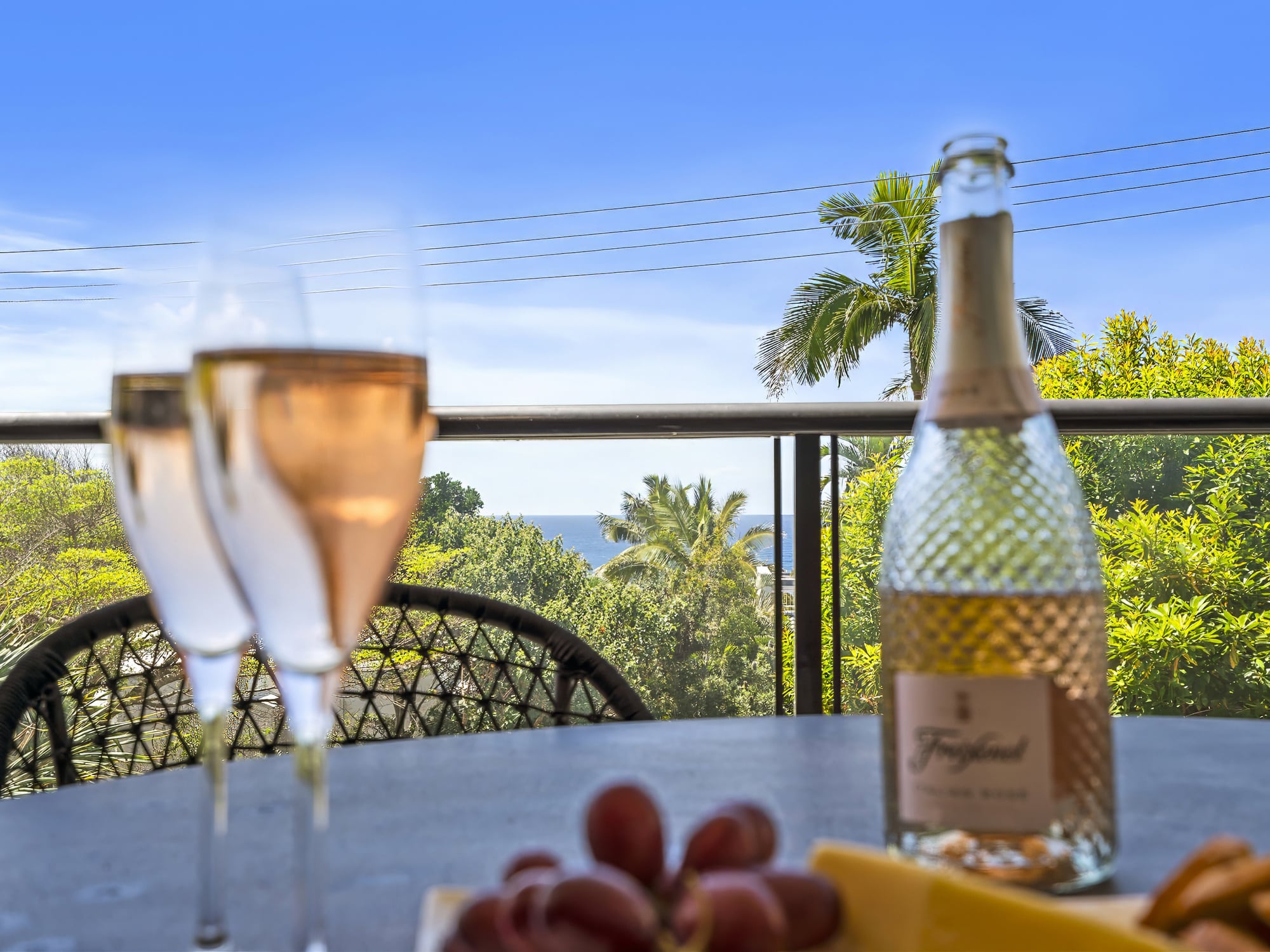 010 Open2view Id976316 1 10 Crank Street