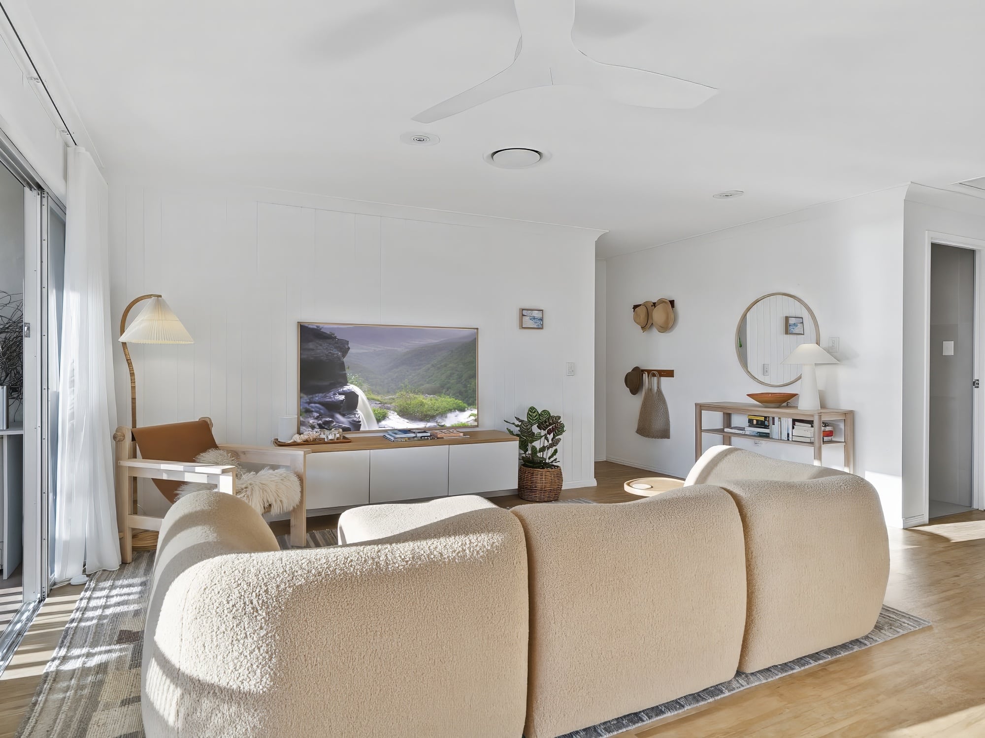 011 Open2view Id965148 4 8 Natasha Avenue