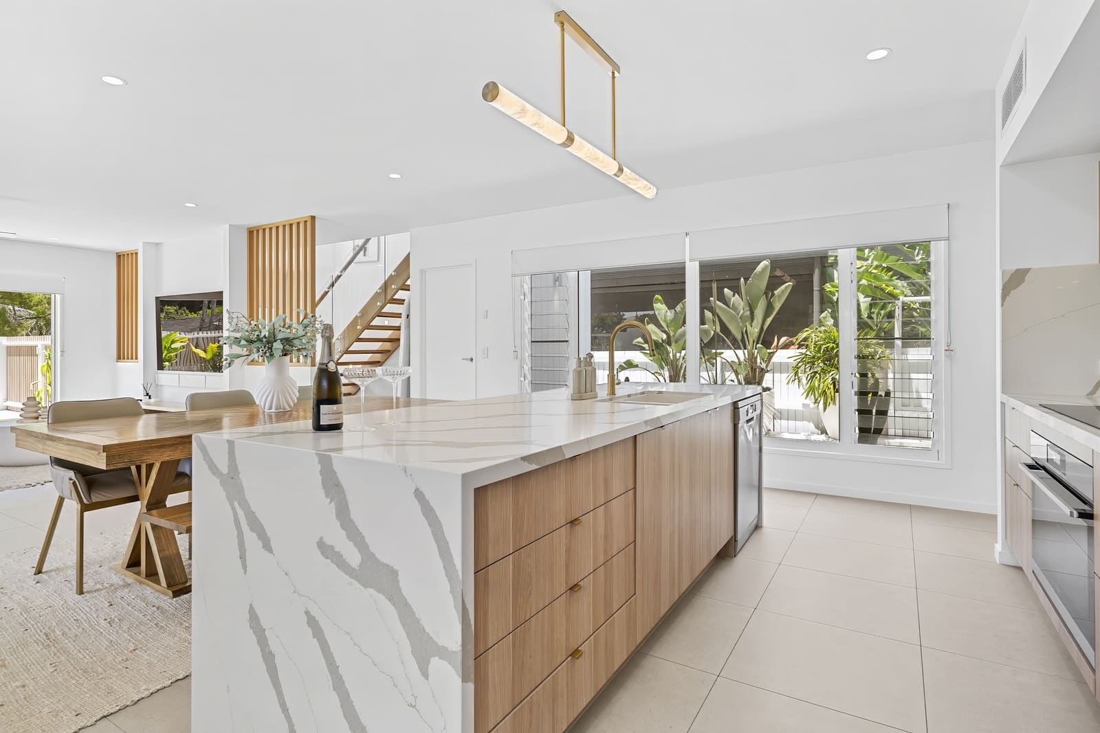 004 Open2view Id977949 56 Oloway Crescent