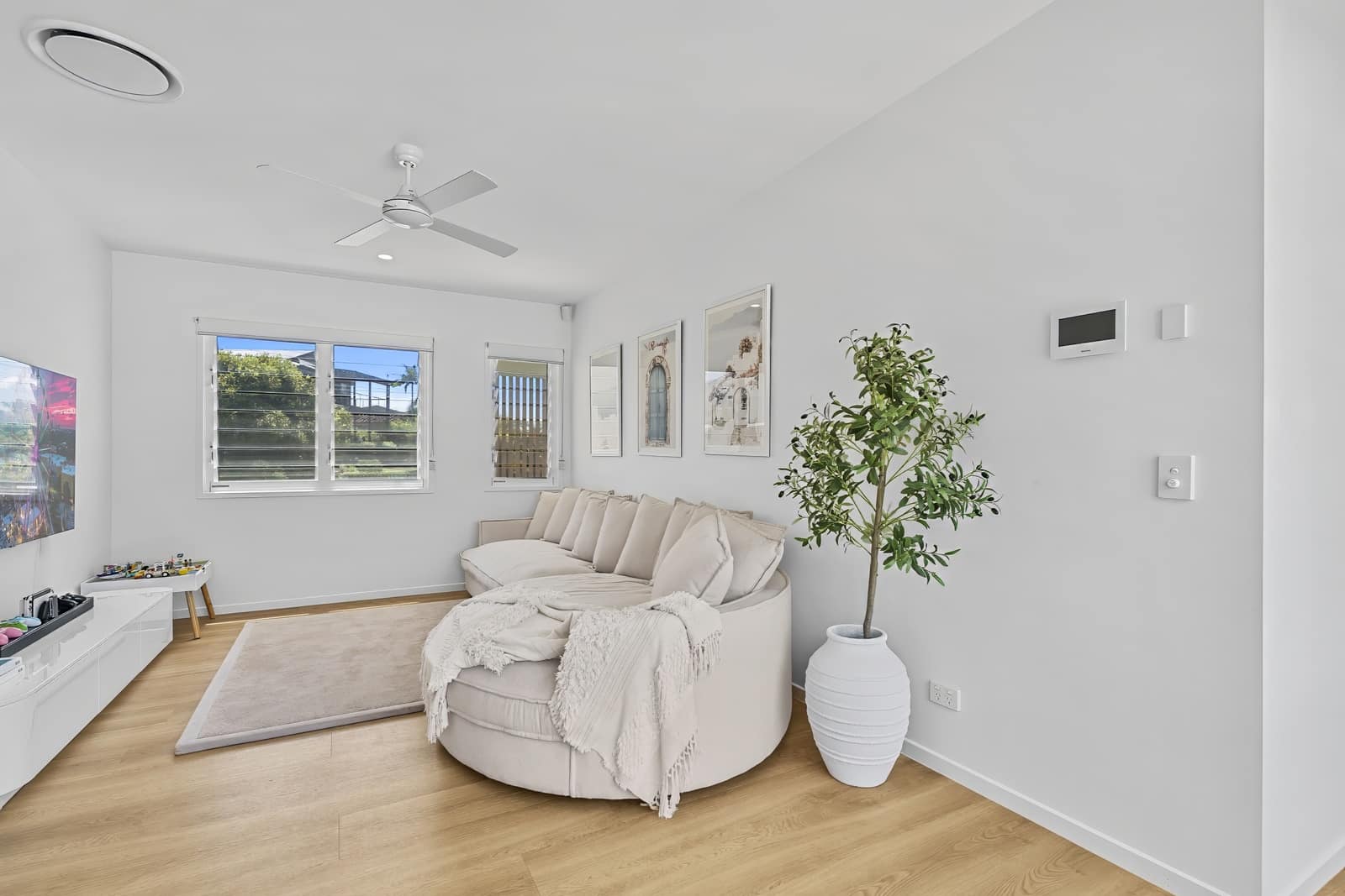 025 Open2view Id977949 56 Oloway Crescent