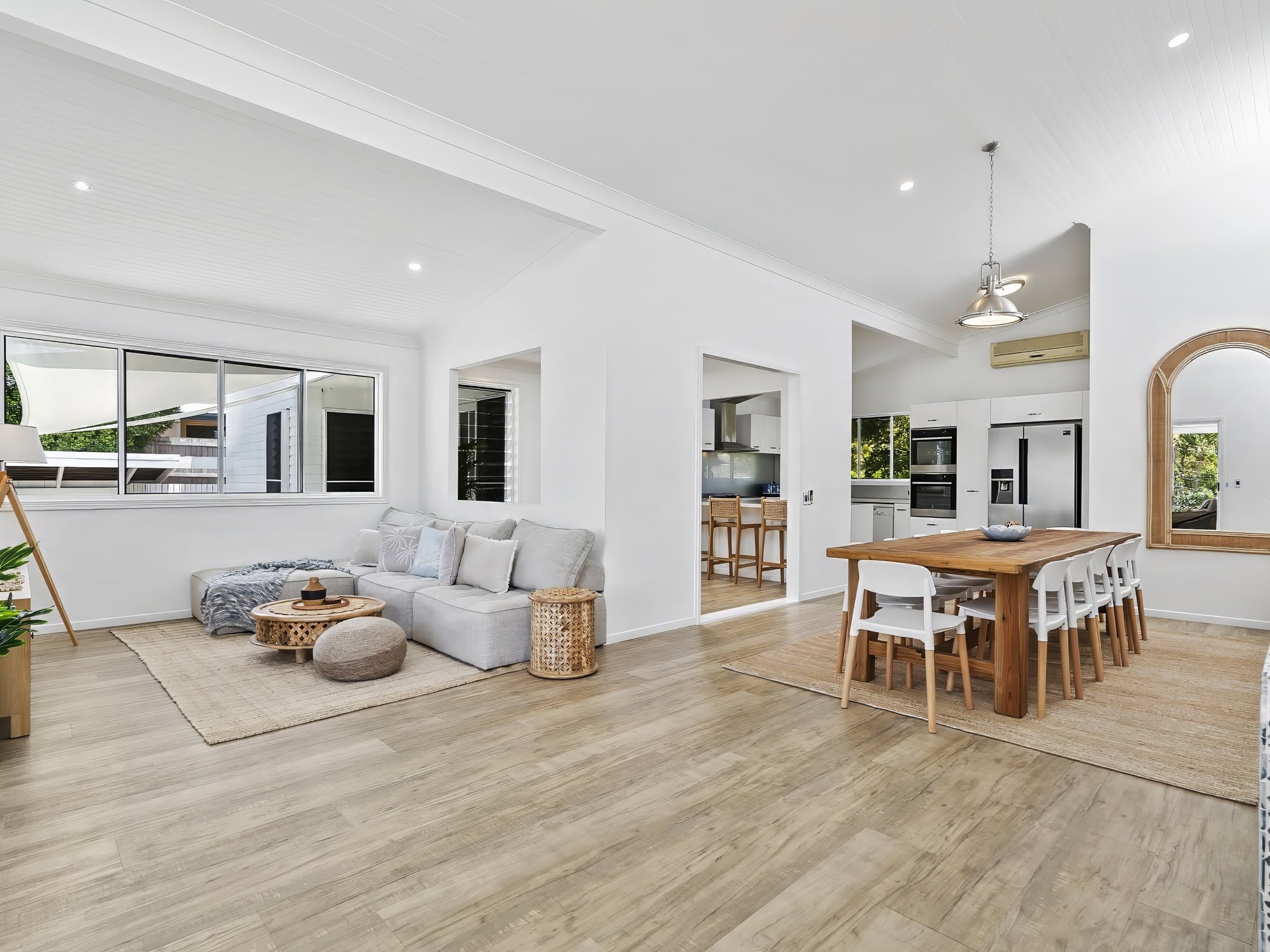 010 Open2view Id981843 6 Bartill Court